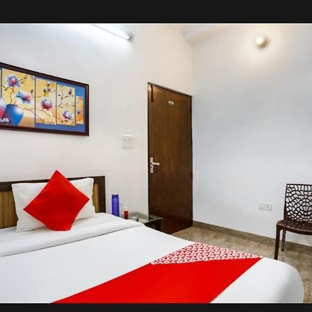 Hotel Surya Inn Nowe Delhi Zewnętrze zdjęcie